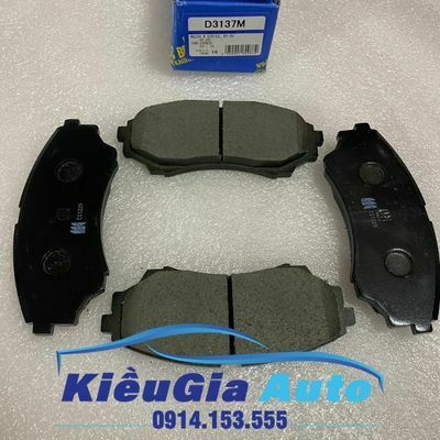 Bố thắng trước Ford Everest 2005-2014