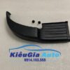 Ốp nhựa trên ba đờ sốc sau Toyota Hilux 2015-2020