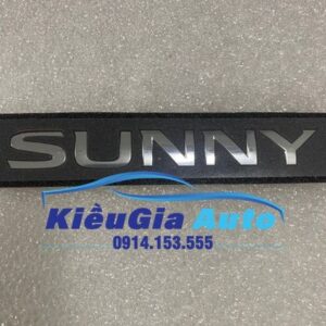 Lô gô chữ nổi Nissan Sunny 2013-2017
