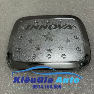 Ốp mạ nắp bình xăng Toyota Innova 2006-2015
