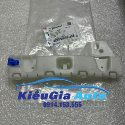 Bát bắt ba đờ sốc trước Chevrolet Spark M300 2011-2018