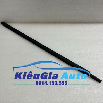 Nẹp chân kính ngoài Toyota Innova 2006-2015