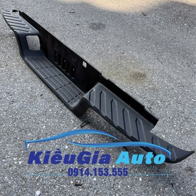 Ốp nhựa đen cản sau Ford Ranger XLS 2023-2026
