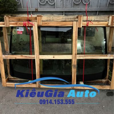 Kính chắn gió trước Nissan Navara NP300 2015-2020