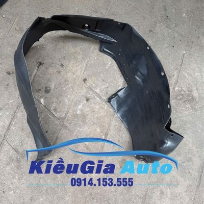 Chắn bùn lòng dè trước Mazda 323 2001-2004