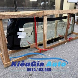 Kính chắn gió sau Mercedes GL63 AMG X166 2013-2015